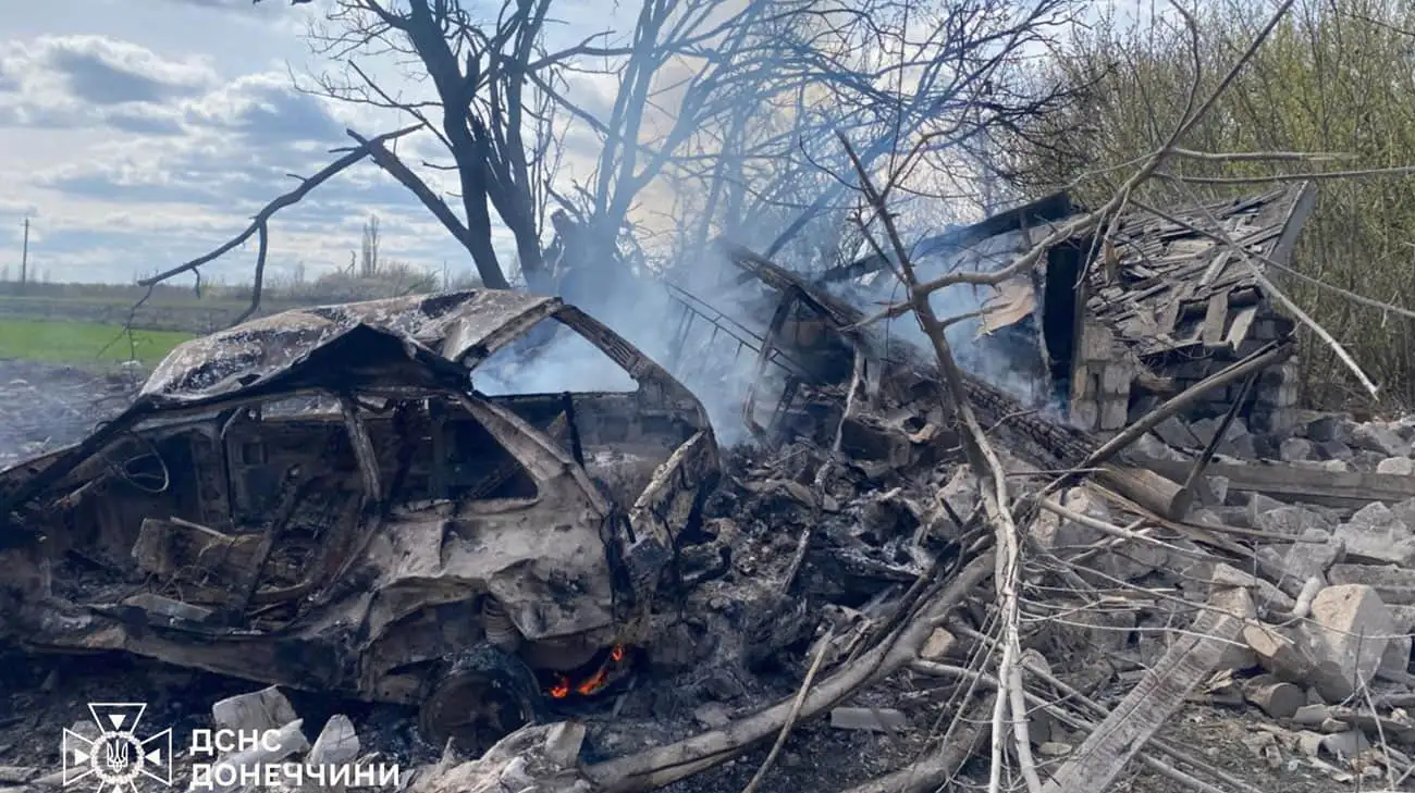 Russia strikes village in Donetsk Oblast, killing 1 and injuring 3 – photos
