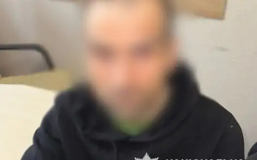 Man stabs soldier in chest with knife in Kyiv: he is detained. PHOTOS
