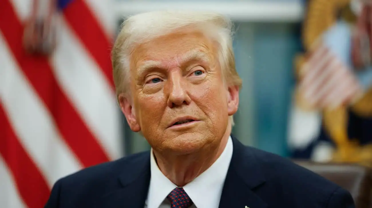 Трамп анонсував програму "самодепортації" зі стипендіями та авіаквитками для іммігрантів