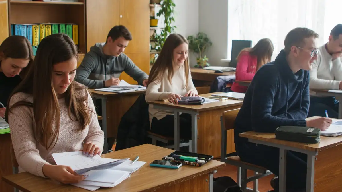 Учителя могут могут получать дополнительно 40% от оклада: что важно знать