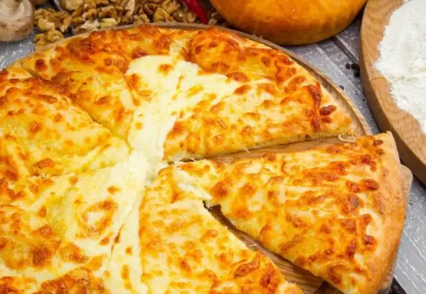 Ленивый хачапури: вкусное сырное наслаждение за 15 минут, рецепт