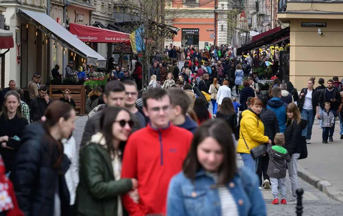 Страна без молодежи. Почему нация украинцев стремительно стареет и что нас ждет дальше