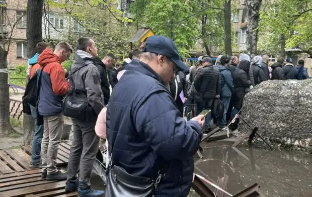 "Сами ТЦК ничего не сделают,": экснардеп и военный объяснил, как увеличить приток бойцов до тысячи в месяц