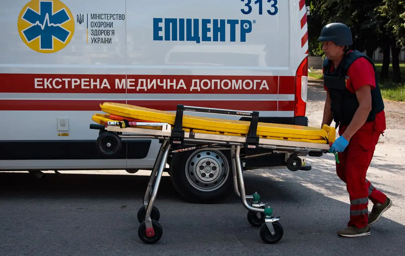 У Дніпропетровській області жінка підірвалася на міні, ще двоє поранені через обстріли