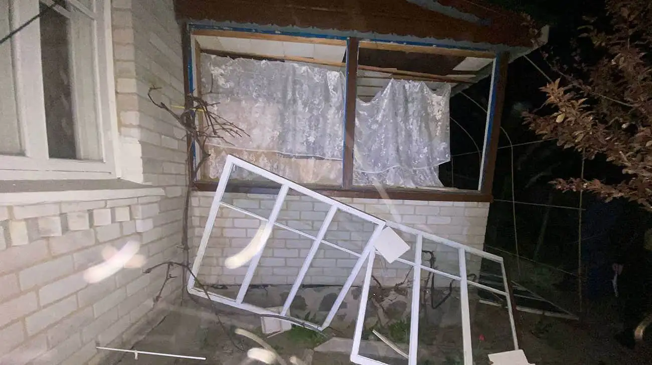 Russians attack Kyiv Oblast: houses and cars damaged, fire breaks out – photos