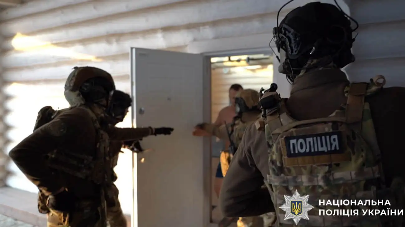 Нацполіція: В Україні викрили мережу псевдоінвесторів, які ошукали іноземців на мільйони