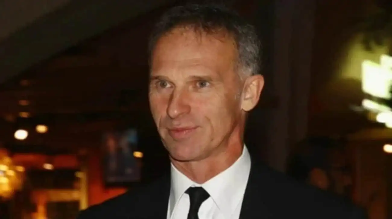 Legendary Czech hockey player says former Russian president threatened to kill him
