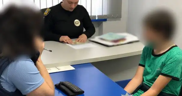 На Одещині діти намагались підірвати під’їзд багатоповерхівки