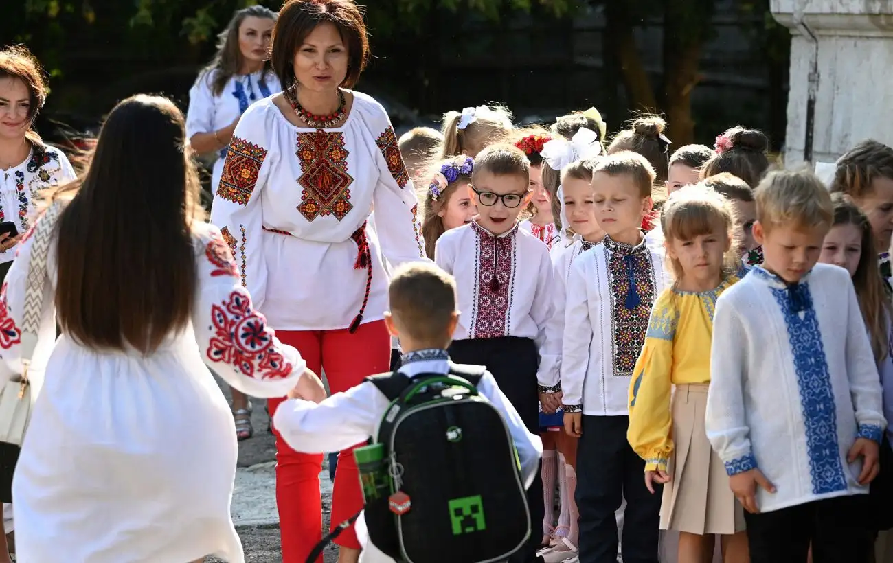 Уже почти 7 тысяч заявлений! Как родителям не опоздать с записью ребенка в школу в Киеве