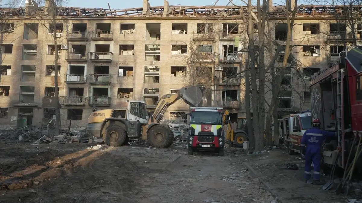 Search work at site of house destroyed by Russians in Kyiv completed