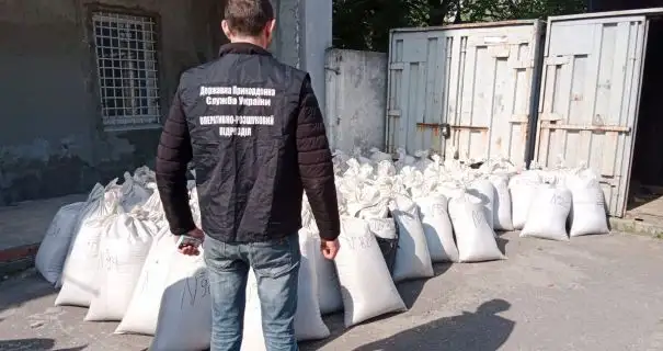 В Сумах ликвидировали масштабную схему незаконного обращения сигарет и спирта почти на 4 млн грн
