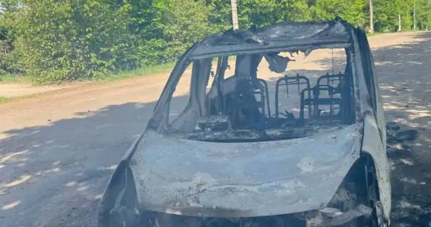 Російський дрон атакував цивільне авто в Купʼянську: постраждав лікар