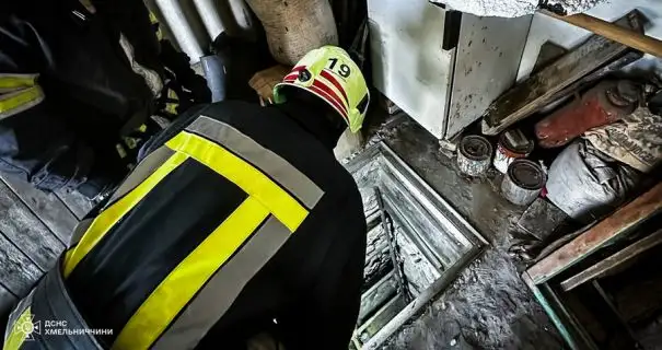 На Хмельнитчине женщина упала в погреб и сломала ногу