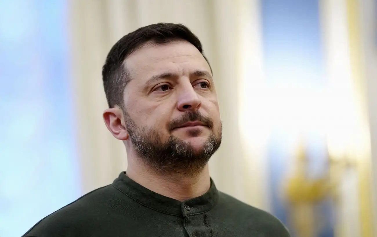 Зеленський про формат перемовин з РФ: треба припинити удари й шукати рішення