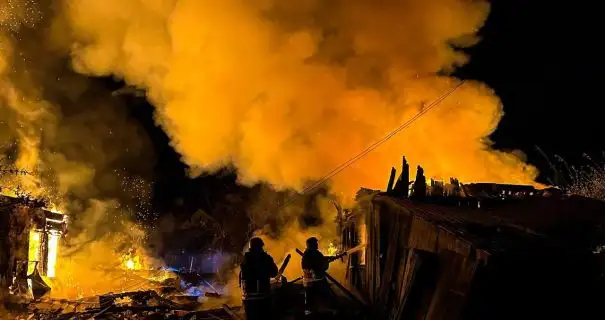 Атака БпЛА на Киевщине: горели дома и гаражи