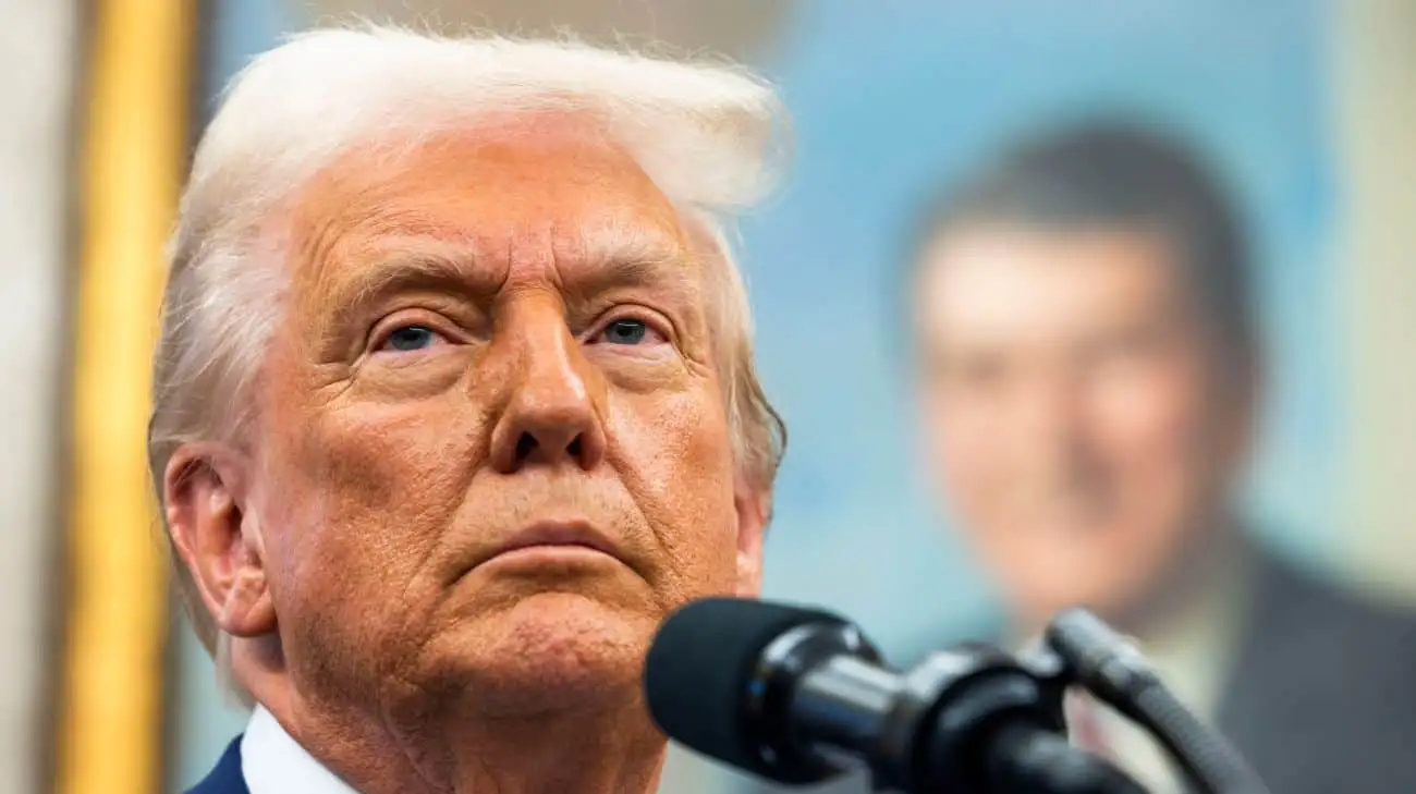 Трамп анонсировал вторичные санкции против всех, кто покупает нефть у Ирана
