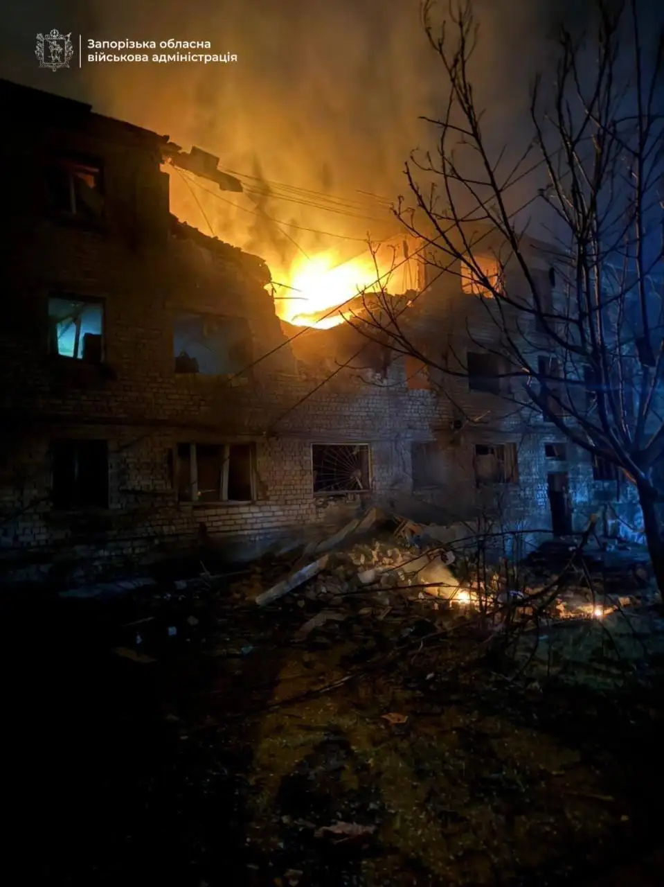 ВС РФ массированно атаковали Запорожье: люди оказались под завалами, есть погибший и раненые (фото, видео)