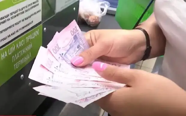 До 15 000 гривень компенсації: українцям почали виплачувати нову грошову допомогу – хто у списку