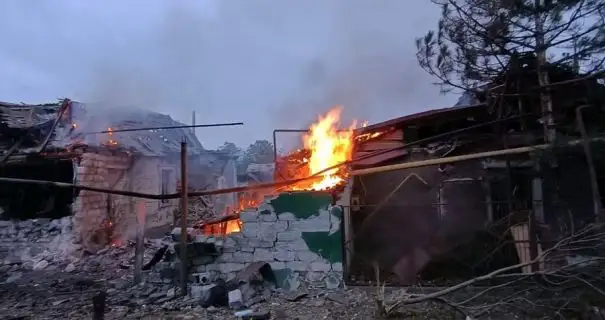 Через обстріли Дніпропетровщини поранені 2 людини, горіли підприємства