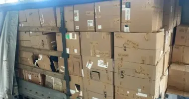 На Закарпатті прикордонники викрили схему ввезення одягу та взуття під виглядом гуманітарної допомоги з ЄС
