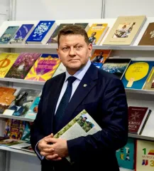 Залужный анонсировал художественную книгу о войне — когда ждать