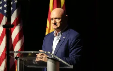 Сенатор, який підтримує Україну, відмовився від Tesla після перепалки з Маском