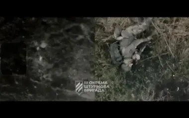 Russian soldier shoots himself with assault rifle in field in Kharkiv region. VIDEO