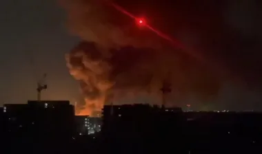 Взрыв на подстанции в Лондоне: аэропорт Хитроу закрыт, а тысячи людей остались без света