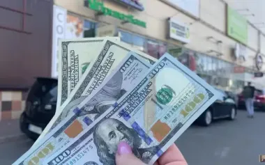 Продали квартиру і хочете вивезти гроші за кордон: хто може залишитись ні з чим