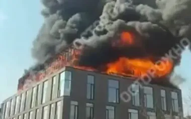 Elite residential complex is on fire in centre of Moscow. VIDEO