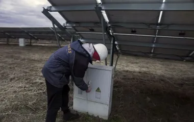 Інвестори не готові вкладати в ВДЕ через борги та нестабільні правила гри, - експерт