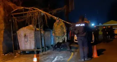 У Хмельницькому дружина військового народила від іншого чоловіка й викинула малюка на смітник