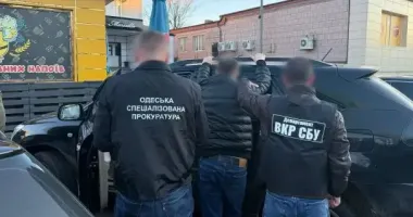 Списання у запас за 5000 доларів: на Одещині затримали заступника голови лікарсько-консультативної комісії