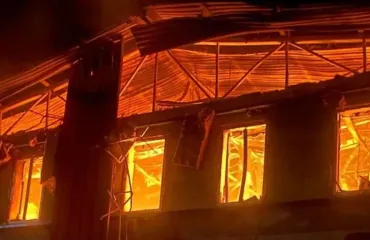 Горели помещения и автомобили: что известно об атаке по Кривому Рогу (фото)
