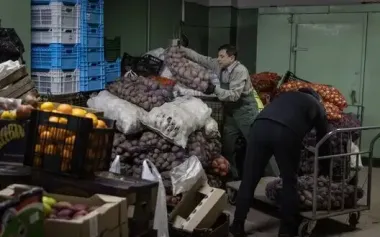 EU recommends citizens to stockpile food in case of crisis - Politico