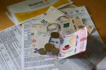 Цены на коммуналку в Украине: как изменятся тарифы на газ и электроэнергию с 1 апреля