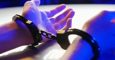 На Волині відправили під варту чоловіка, який ґвалтував двох доньок