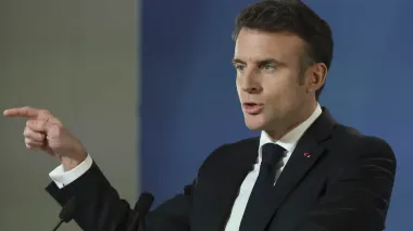 Macron: Russia chooses to continue war despite Trump's proposals
