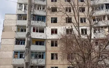 Russians hit Kivsharivka in Kupiansk district with MLRS: man is wounded and high-rise building is damaged