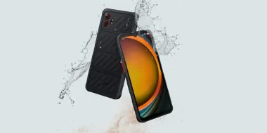"Военный уровень": Samsung выпускает "неубиваемый" смартфон Galaxy со съемной батареей