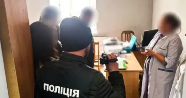 Взятка за влияние на решение ВВК: на Буковине задержали депутатку городского совета