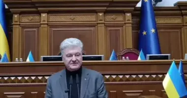 Порошенко з трибуни Верховної Ради раптом заявив про тоталітарний режим