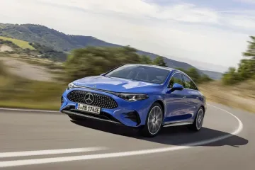Запас хода — 792 км: в продажу поступает новый конкурент Tesla Model 3 от Mercedes (фото)
