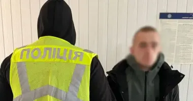 В Киеве осудили парня, который ограбил военного
