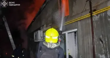 Массированная атака дронов на Одессу: возникли пожары, пострадали 3 человека