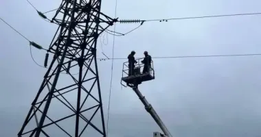 На Полтавщині уламки ворожого БпЛА пошкодили ЛЕП: два села залишилися без світла