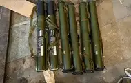 У Києві виявили великий сховок зі зброєю
