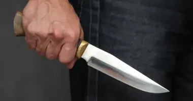 На Житомирщине отец напал на сына с ножом и чуть не убил его