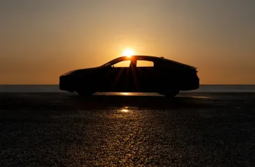 Camry на максималках: флагманский седан Lexus показали к презентации (фото, видео)
