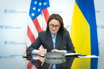 "Выгодное обоим народам": Украина и США подписали меморандум о соглашении о полезных ископаемых